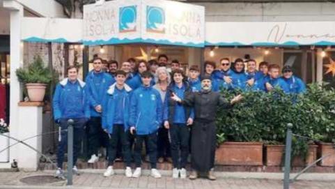 La squadra al ristorante Nonna Isola per il pranzo pre-gara