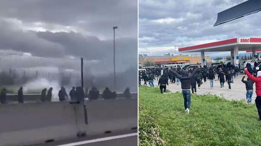 Scontri tra oltre 300 ultrà di Roma e Napoli: A1 bloccata per oltre un’ora ad Arezzo – Video