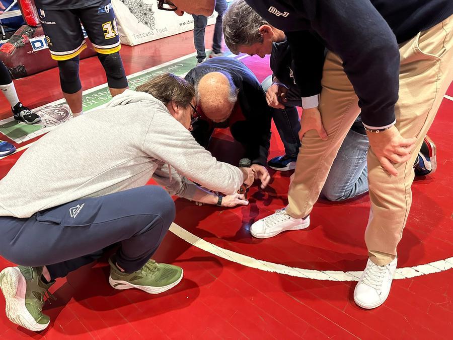 Esplode il parquet del PalaMacchia, match Pielle-Vigevano a rischio