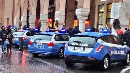 Ferrara, ubriachi e violenti in Galleria Matteotti