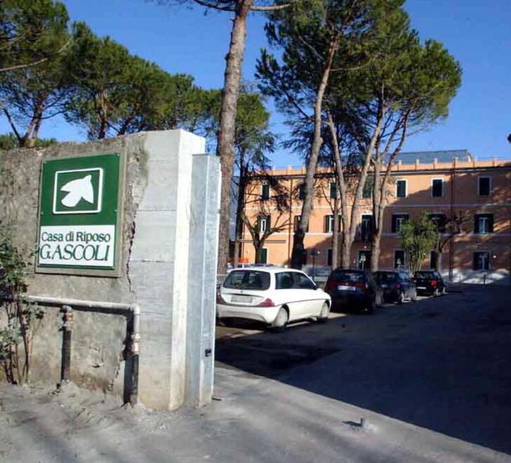 Debiti alla Casa Ascoli, parla il presidente: «Non intendo che il cerino resti a me»