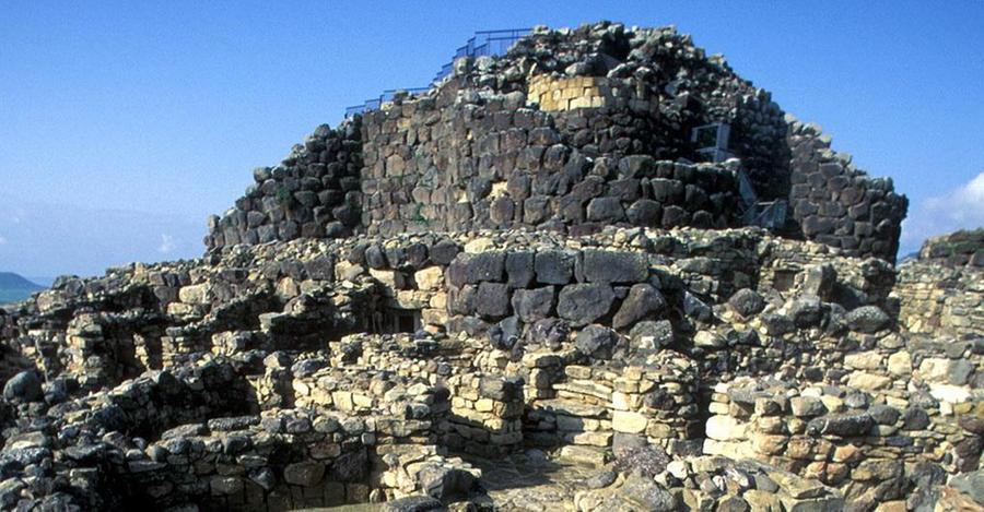 
	La Reggia nuragica di Barumini

