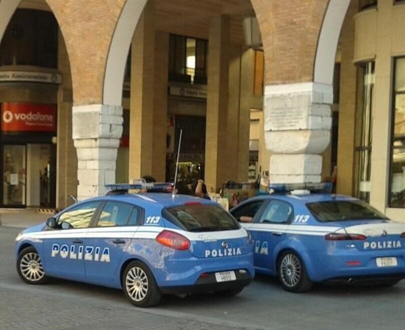 Ferrara, botte e resistenza a poliziotti. In sei mesi arrestato tre volte