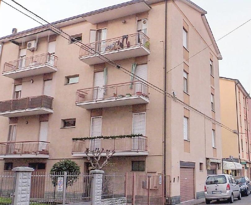 Modena. Raffica di coltellate al rivale in amore: condanna a 7 anni per tentato omicidio 