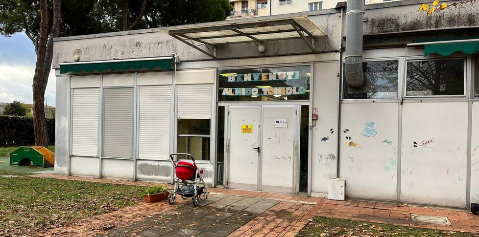 Pisa, assalto dei ladri alle scuole della città: ben sei i colpi in una sola notte