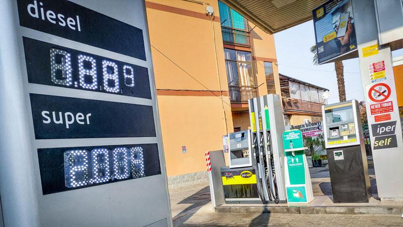 Viale Nam Dinh e viale Cervi: dove conviene fare benzina a Prato