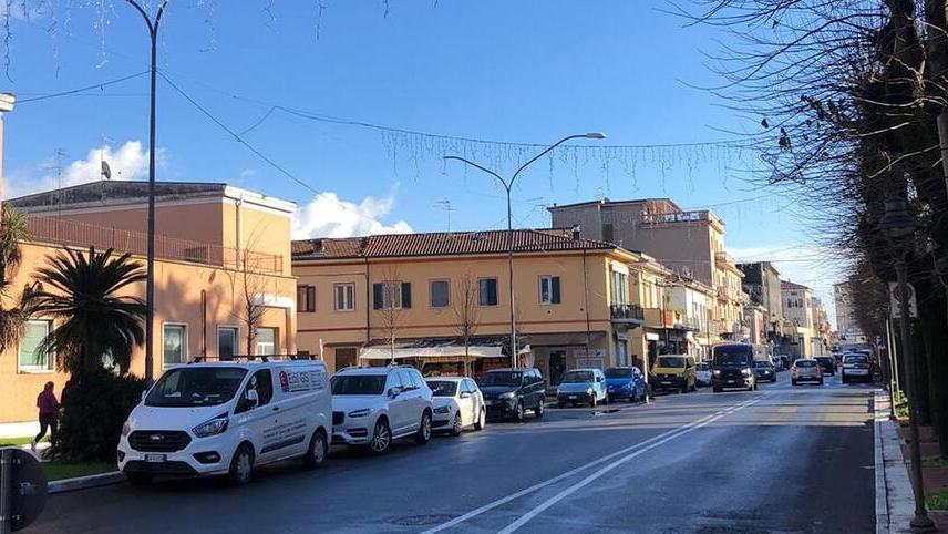 Rivendita di alcolici in allestimento. Residenti e negozianti preoccupati