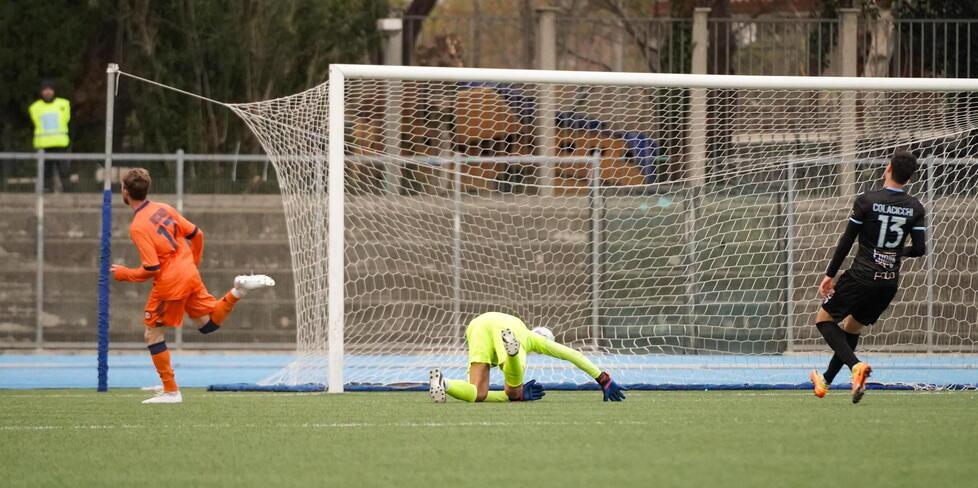Uno dei gol di Boccardi contro il Riccione (foto Editoriale Report)
