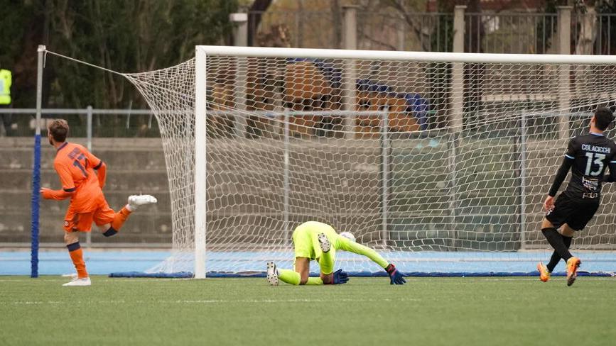 Uno dei gol di Boccardi contro il Riccione (foto Editoriale Report)