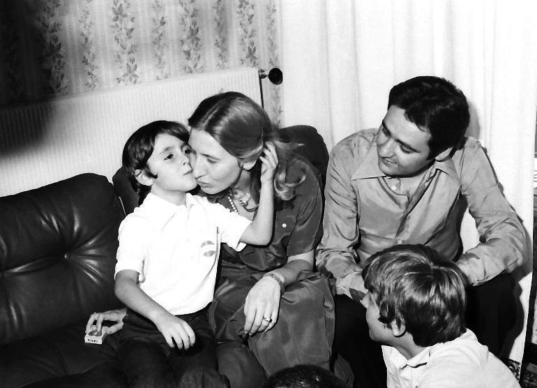 
	Il piccolo Luca Locci appena liberato in uno scatto di Claudio Gual&agrave;, storico fotografo della "Nuova Sardegna"

