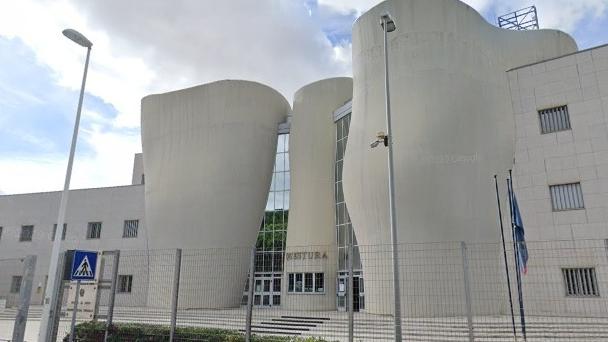 Sassari, tentò di sparare a un poliziotto: condannato a dieci anni e sei mesi