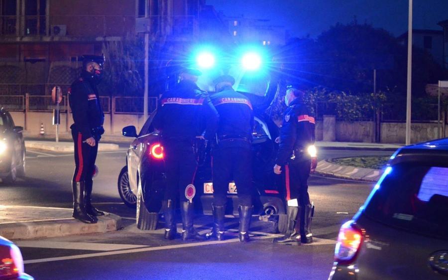 Scappano dalla comunità nell’Oristanese, rapinano una prostituta e ne colpiscono un’altra: arrestati a Cagliari due ragazzi di 19 e 18 anni