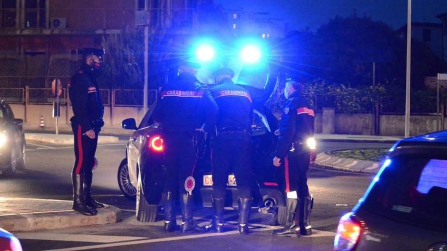 Scappano dalla comunità nell’Oristanese, rapinano una prostituta e ne colpiscono un’altra: arrestati a Cagliari due ragazzi di 19 e 18 anni