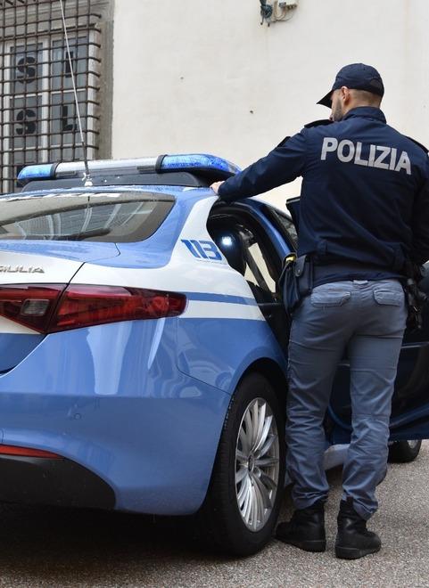Picchia la madre e gli altri familiari: 34enne è stato allontanato da casa