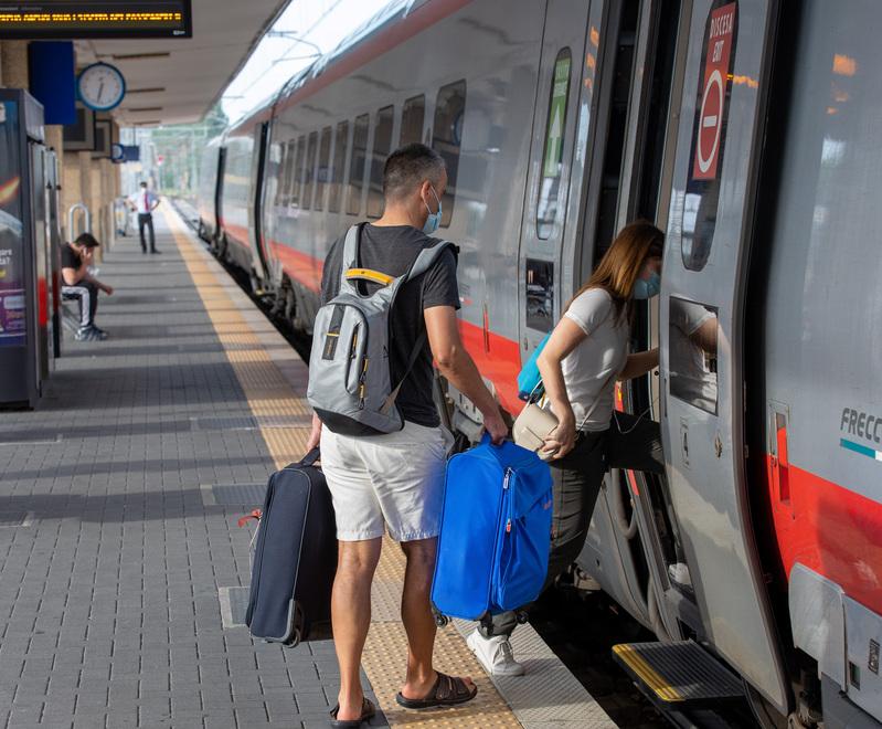 Più treni per la Romagna, ma i Lidi restano fuori 
