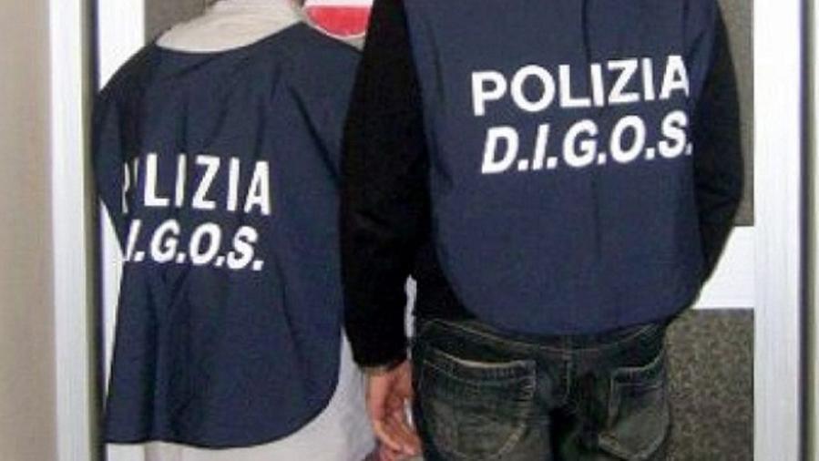 Raid contro il comando dell’Esercito a Cagliari: perquisita la casa di un’antimilitarista