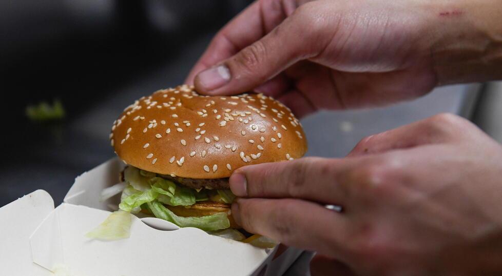 Spilamberto. L’aceto balsamico abbraccia McDonald’s Speciali panini con il famoso “oro nero” 