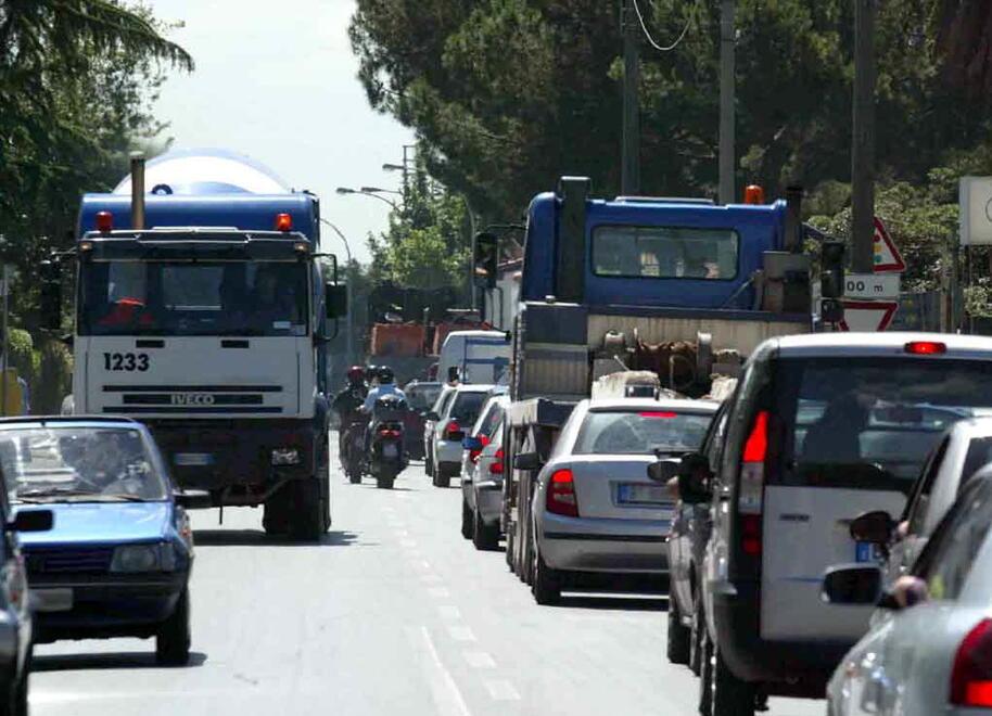«Qui il traffico sarà ingestibile»: la preoccupazione di via Carducci