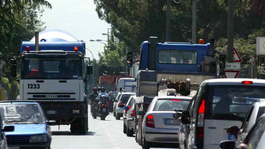 «Qui il traffico sarà ingestibile»: la preoccupazione di via Carducci
