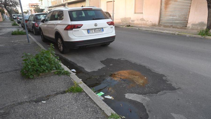 Una perdita d'acqua in città