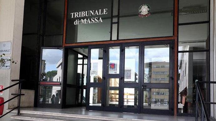 Staccò una falange della mano con un morso al body builder: condannato