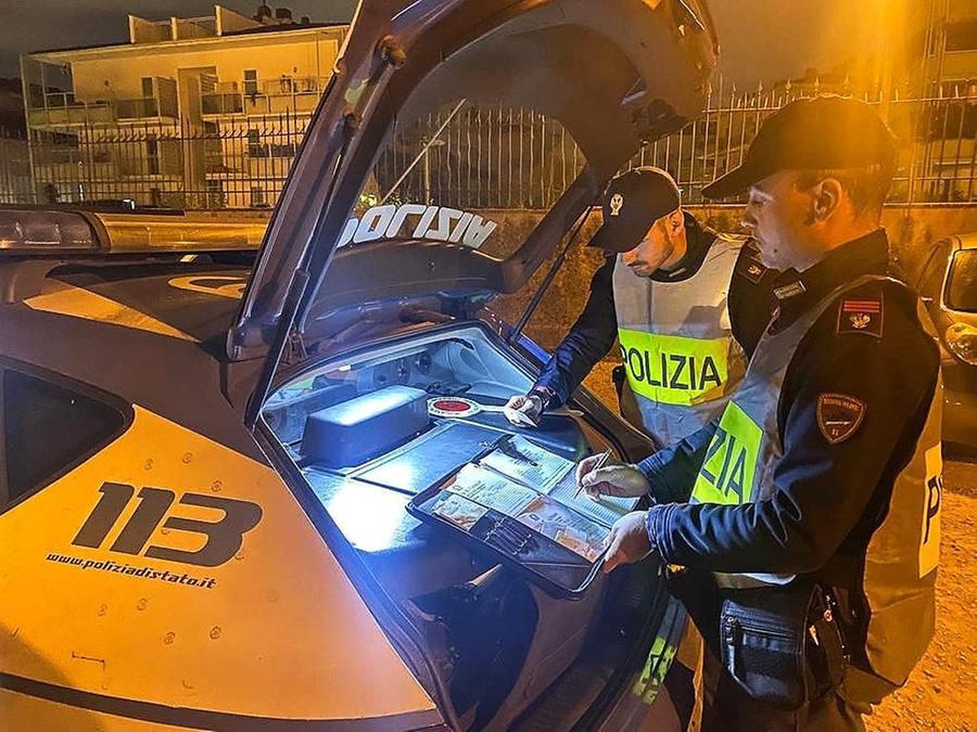 Rubano negli hotel ma vengono incastrate dalle telecamere, arrestate dalla polizia