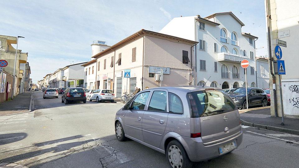 Empoli, incrocio maledetto in via Fucini: «Valutazioni per ridurre i rischi»