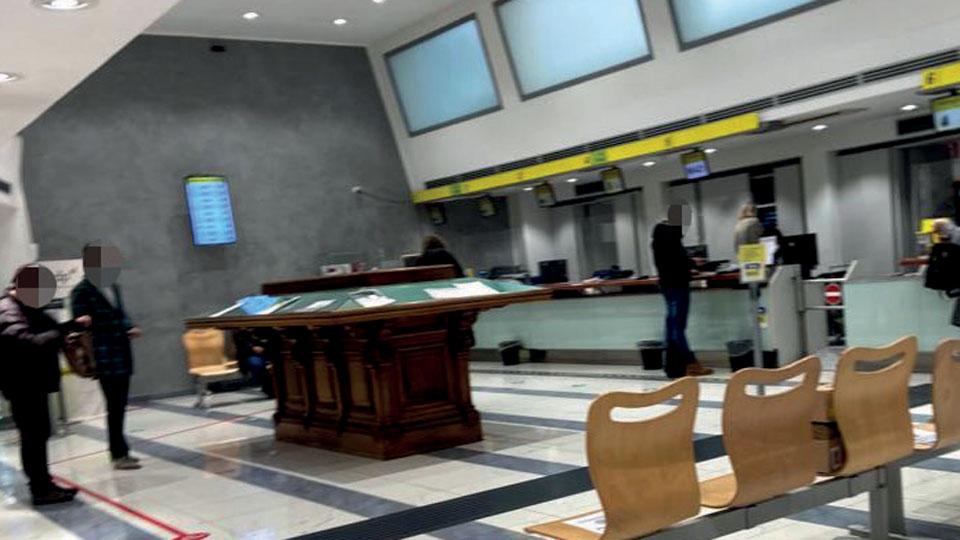 Poste a Lucca, uffici a mezzo servizio anche se la pandemia è finita