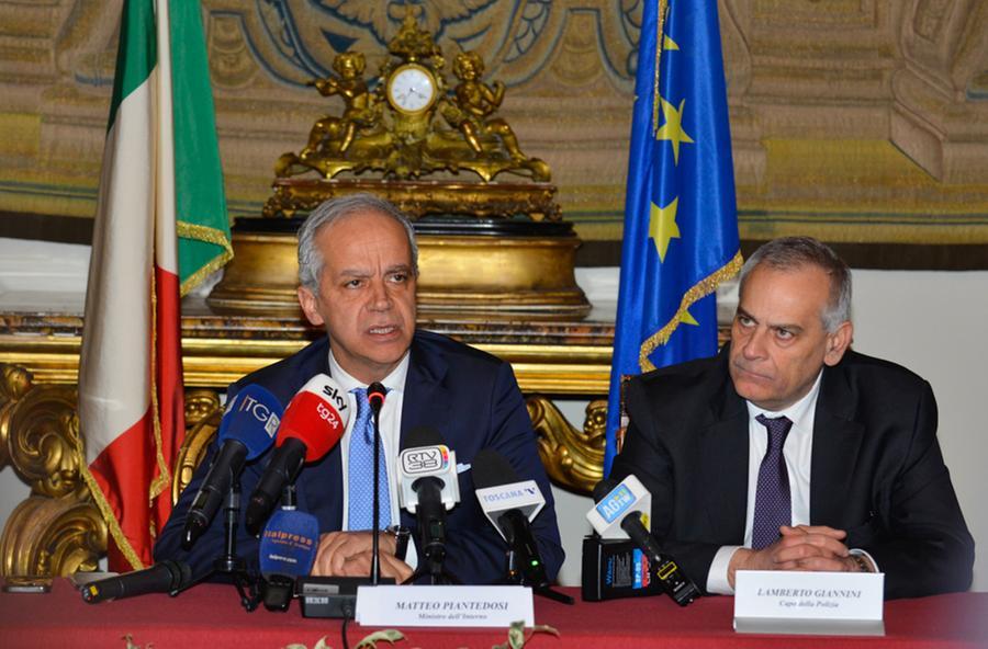 Il ministro dell’Interno Matteo Piantedosi a Firenze: «Quaranta uomini in più per il controllo del territorio»
