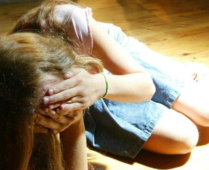 Pavullo Irrompe di notte a casa della sua ex: la minaccia col coltello e la violenta