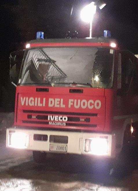 Incendio a Pievepelago, salvata una famiglia 