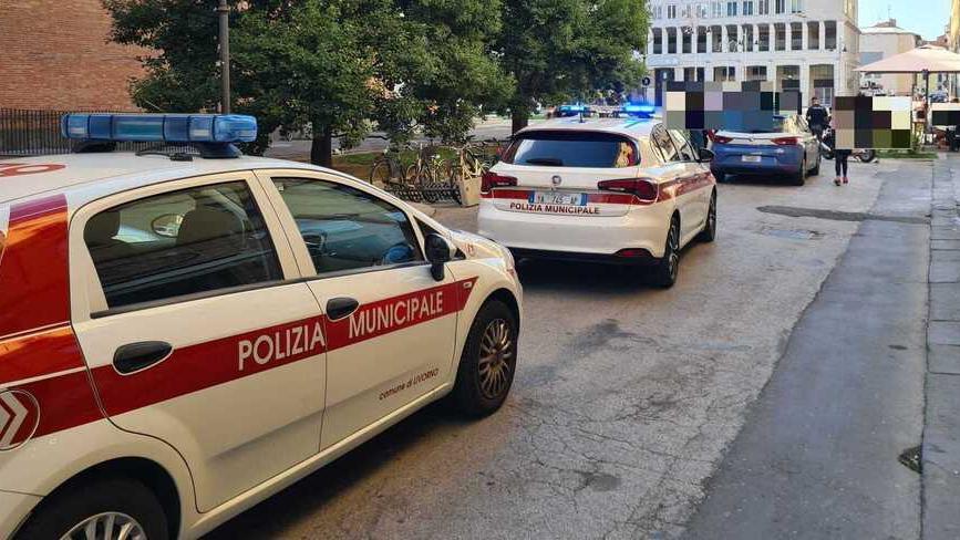 Ipotesi concussione al Comune di Livorno. Il dipendente indagato: «Non ho mai chiesto o preso soldi»