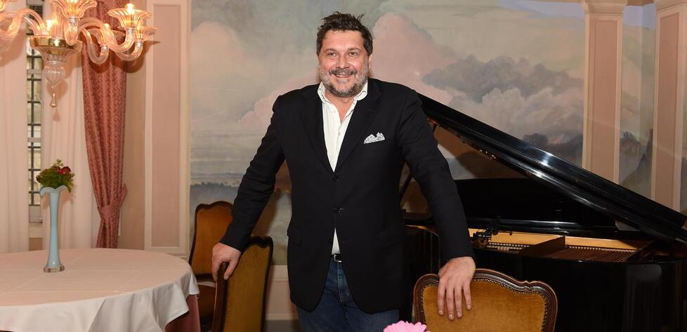 Michele Tambellini nel suo nuovo locale (foto Sernacchioli)
