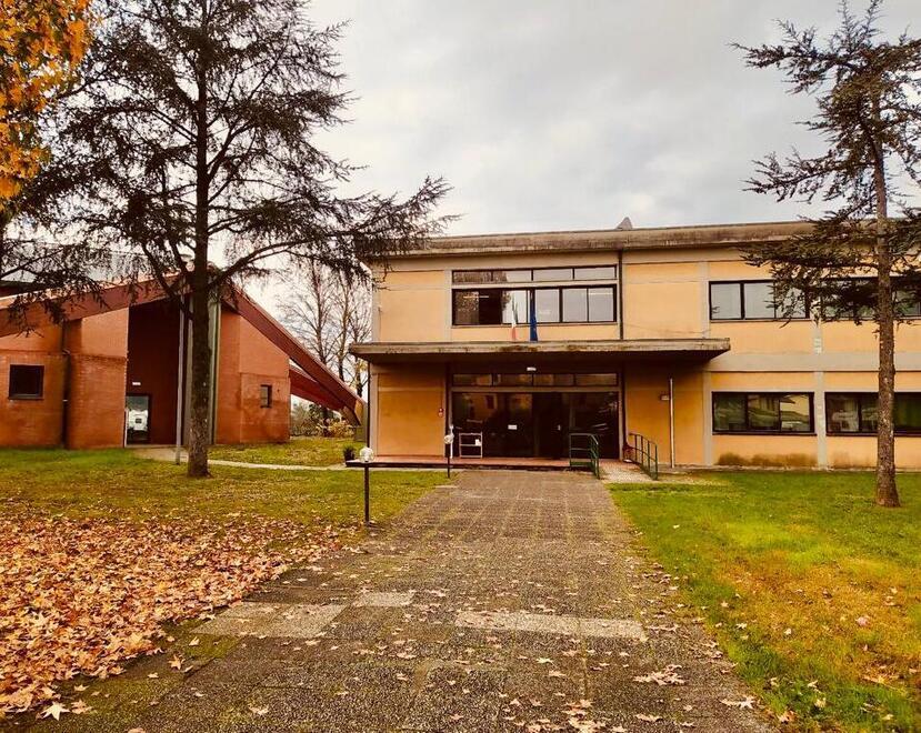 L’edificio della Primaria di Sant’Alessio che al piano terra ospiterà la scuola dell’infanzia
