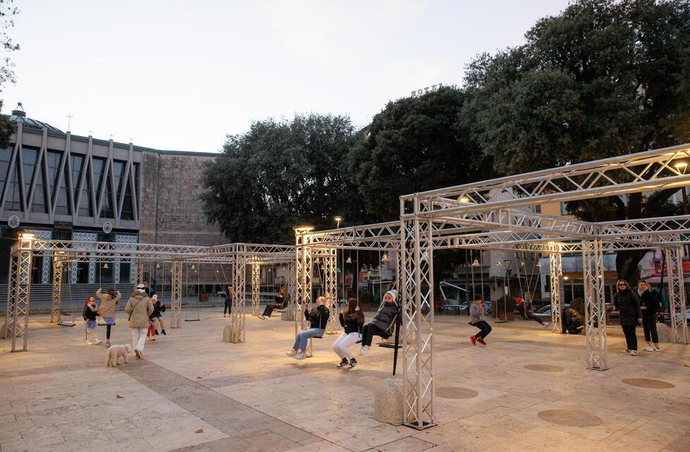 L'l’installazione Flying Bells in piazza del Popolo (foto Nucci)