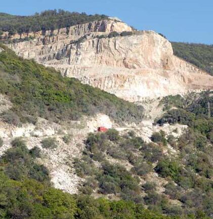 ll fronte coltivato da Cave di Campiglia