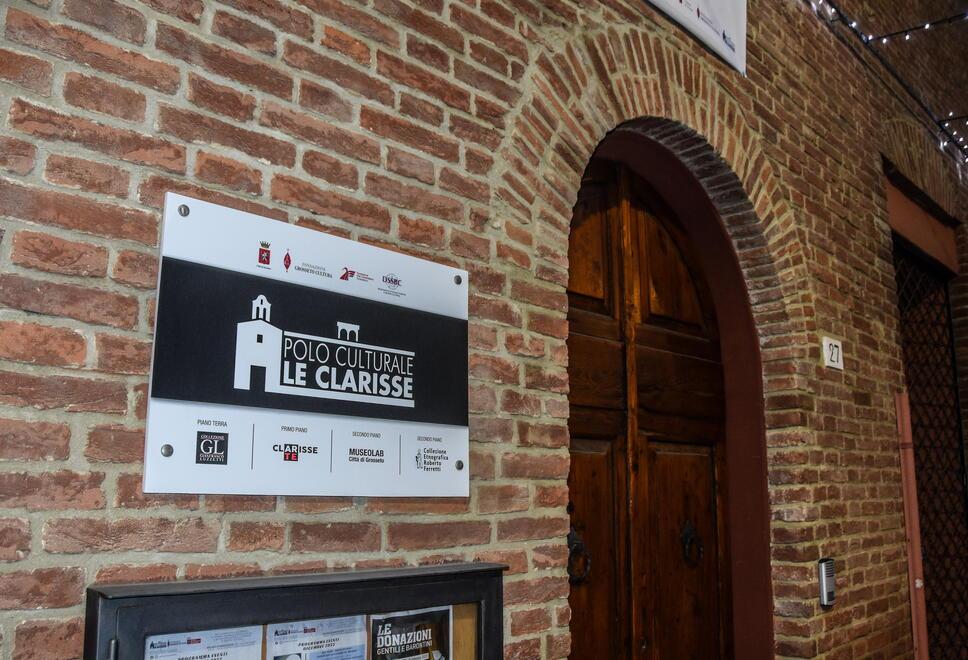L’ingresso del polo culturale Le Clarisse (foto d’archivio di Agenzia Bf)