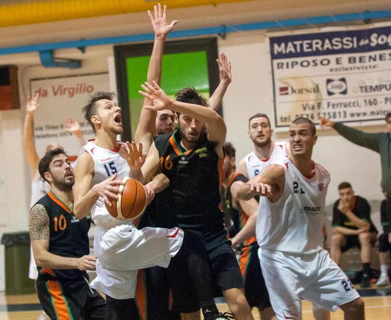 Nella foto d’archivio una fase di gioco in una partita della Sibe Prato