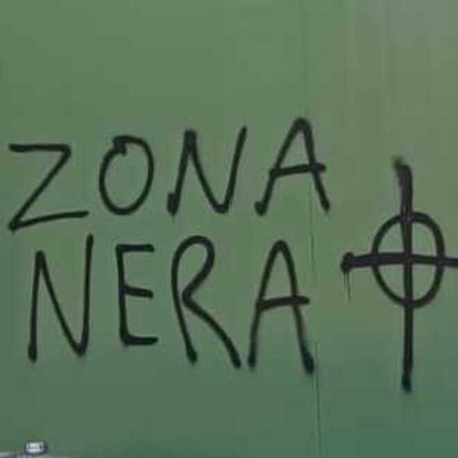 Via Cecati, ancora svastiche Erano state appena rimosse