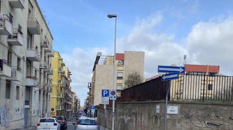 Sassari, bocconcini killer: morìa di gatti di strada per i wurstel con l’amo