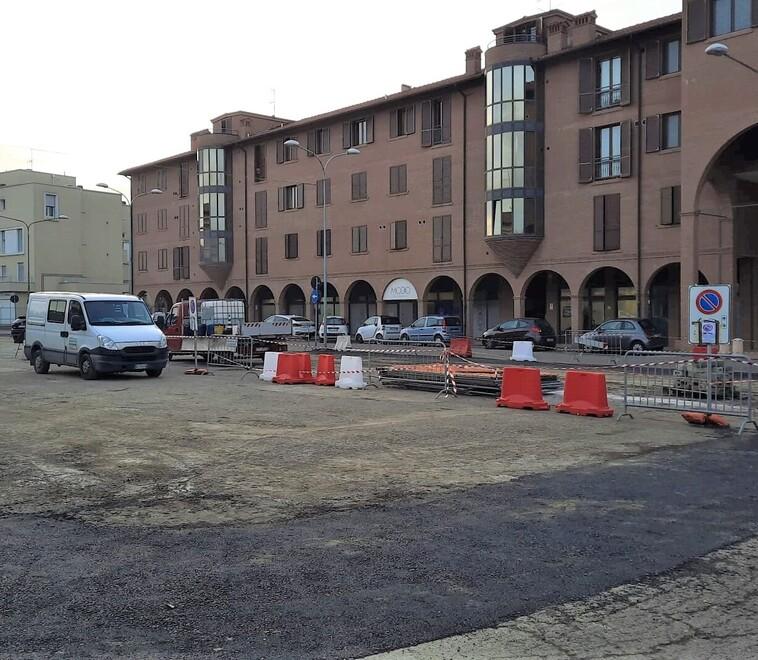 Castelnuovo Polvere e rumori, trasloca in via Piemonte il mercato settimanale 