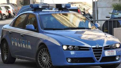 Due quindicenni rapinano tre coetanei: presi dalla polizia