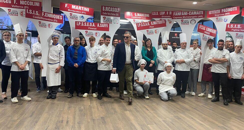 Il miglior allievo ai fornelli è Giuseppe: il suo baccalà strega chef, docenti e blogger alla Tessieri