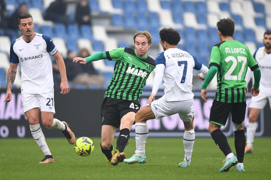Sassuolo, è notte fonda: un’altra sconfitta. La Lazio passa al Mapei 2 a 0