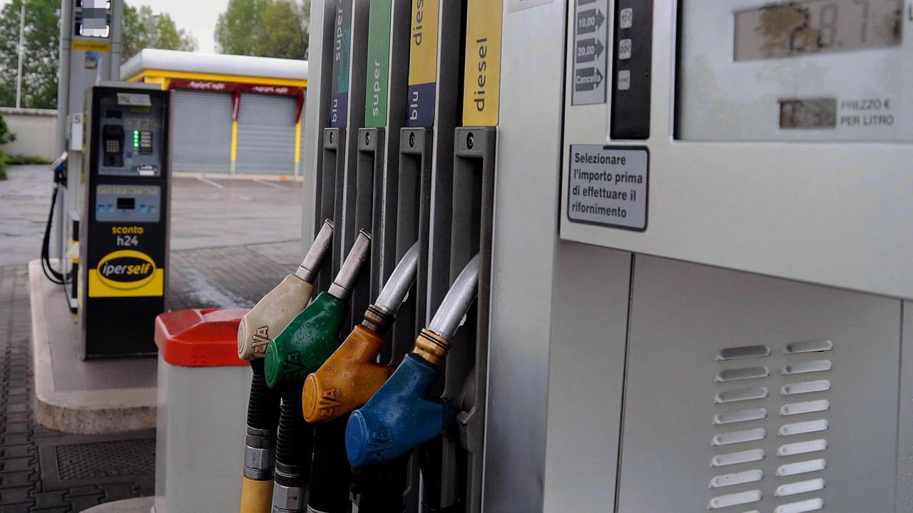 Caro carburanti, serve un piano strategico