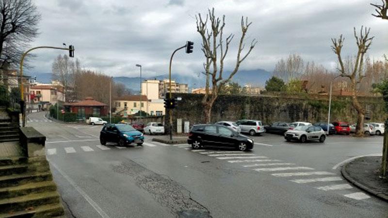 Pistoia, rivoluzione all’incrocio di viale Matteotti: una rotatoria al posto del semaforo di via Pappagalli