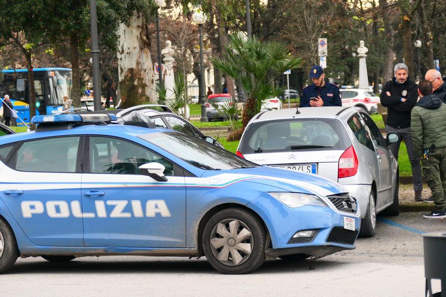 Ladri nella scuola di via Provenzal: rubati nove computer