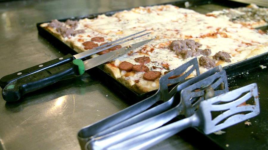 Passione pizza: Alghero al primo posto in Italia per le consegne a domicilio