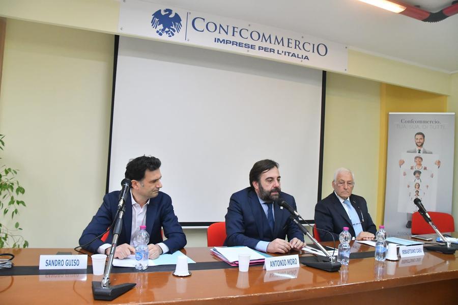 L’assessore Moro: «L’Europa mette a rischio il diritto dei sardi alla continuità territoriale»