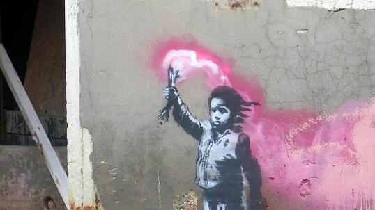 Banksy, stupore e rabbia: i graffiti che “graffiano” il cuore